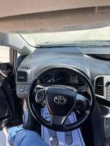 thumb 2015 Toyota Venza