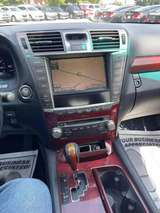 thumb 2011 Lexus LS