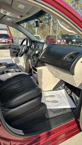 thumb 2015 Chrysler Town & Country