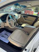 thumb 2015 Nissan Altima
