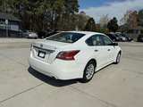 thumb 2015 Nissan Altima