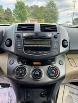 thumb 2011 Toyota RAV4