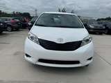 thumb 2015 Toyota Sienna