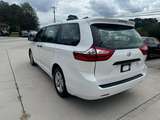 thumb 2015 Toyota Sienna