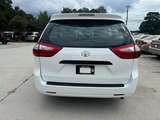thumb 2015 Toyota Sienna