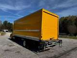 thumb 2018 Freightliner M106