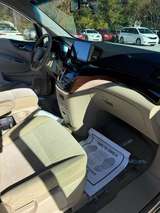 thumb 2012 Nissan Quest