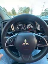 thumb 2018 Mitsubishi Outlander