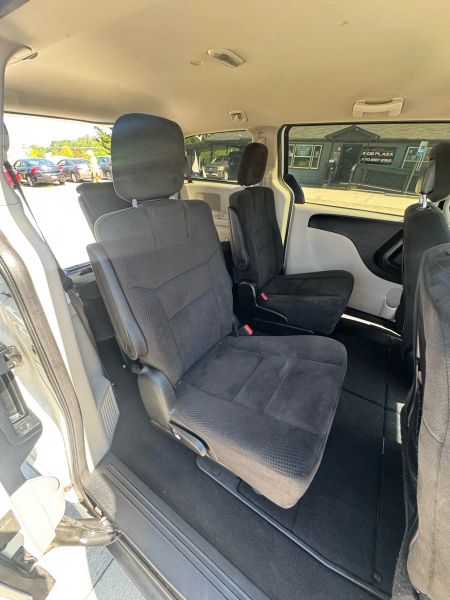 Used 2016 Dodge Grand Caravan Passenger 2C4RDGBG6GR322401 for sale in loganville, GA image 10