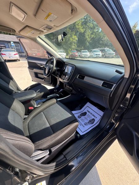 Used 2018 Mitsubishi Outlander JA4AD2A30JJ000812 for sale in loganville, GA image 10