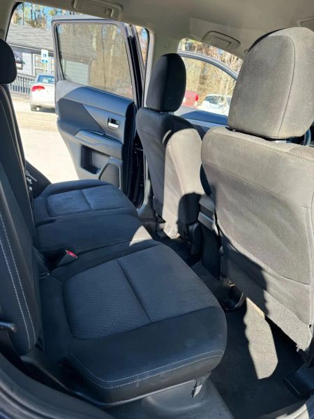 Used 2018 Mitsubishi Outlander JA4AD2A34JZ055281 for sale in loganville, GA image 9