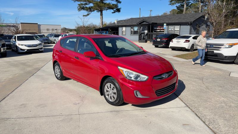 Used 2015 Hyundai Accent KMHCT5AE6FU222082 for sale in loganville, GA image 3