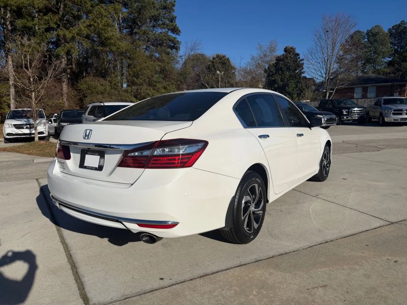 Used 2017 Honda Accord 1HGCR2F37HA158388 for sale in loganville, GA image 4