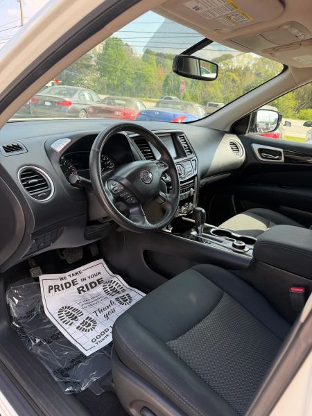 Used 2017 Nissan Pathfinder 5N1DR2MM9HC615605 for sale in loganville, GA image 9