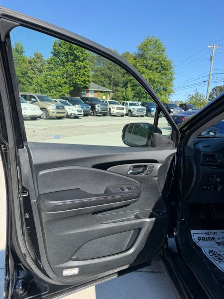 Used 2016 Honda Pilot 5FNYF6H0XGB107495 for sale in loganville, GA image 9