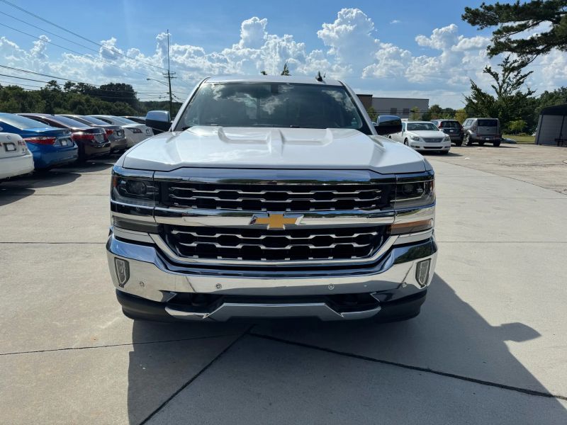detail 2017 Chevrolet Silverado 1500 Crew Cab