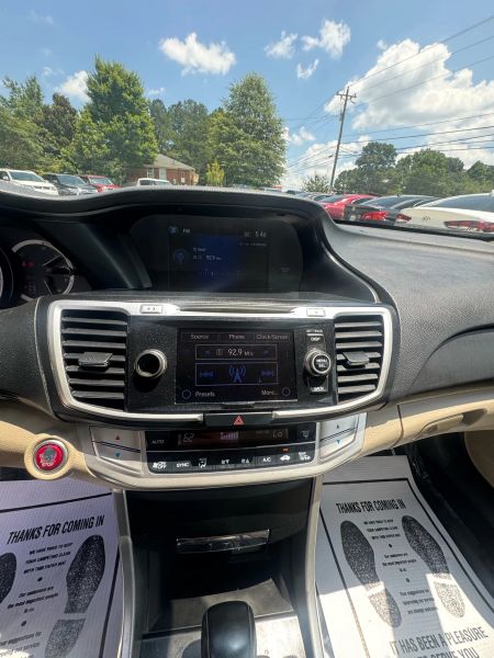 detail 2013 Honda Accord