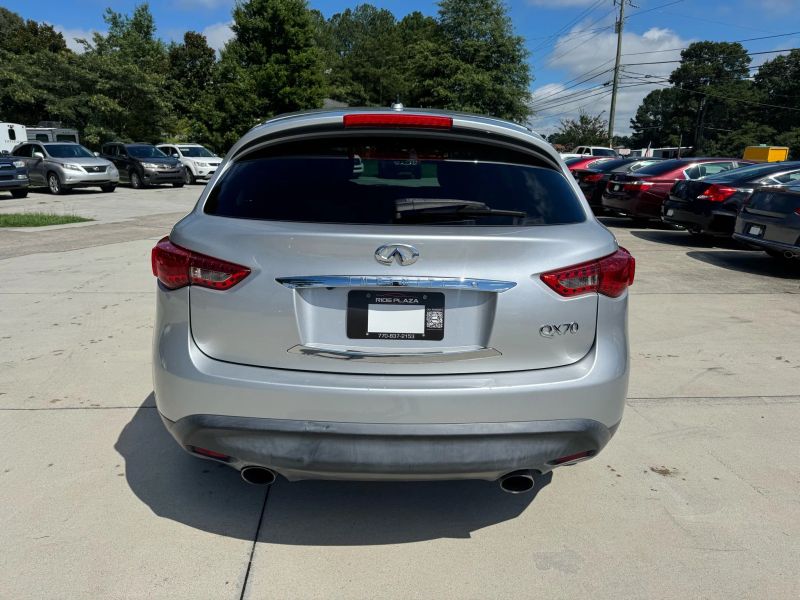 detail 2017 INFINITI QX70