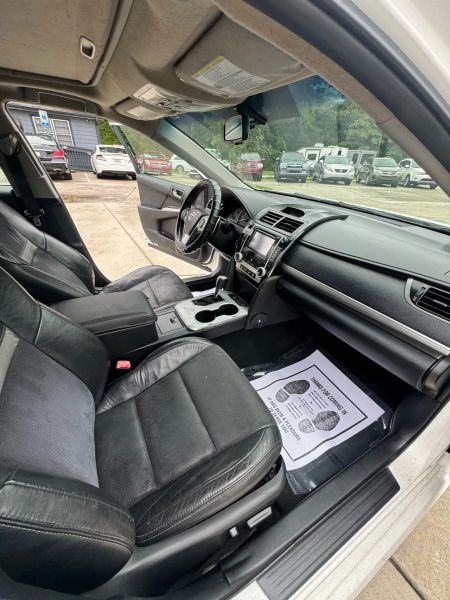 detail 2012 Toyota Camry