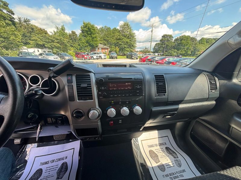 detail 2013 Toyota Tundra CrewMax