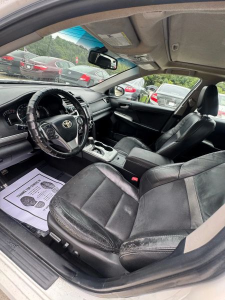 detail 2012 Toyota Camry