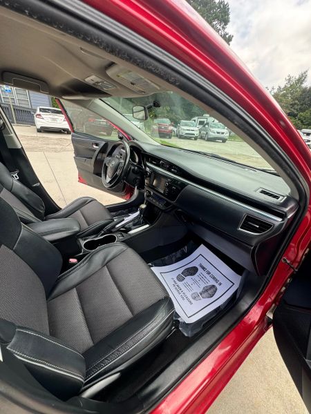detail 2016 Toyota Corolla
