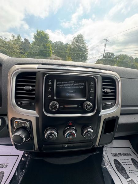 detail 2017 Ram 1500 Quad Cab