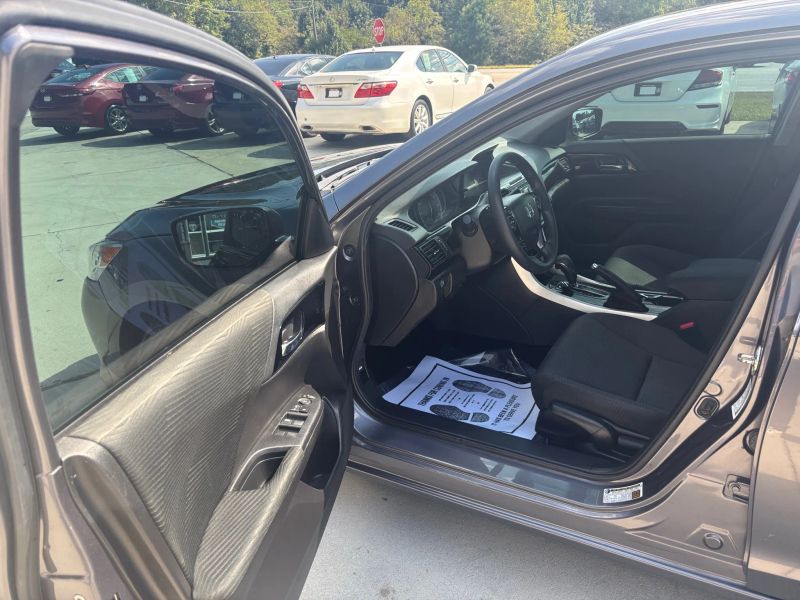 Used 2017 Honda Accord 1HGCR2F36HA217009 for sale in loganville, GA image 9