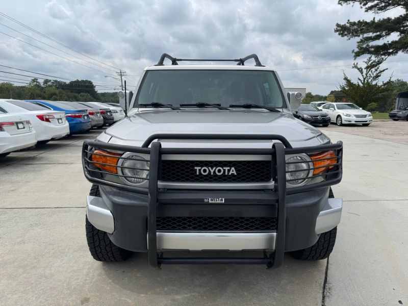 Used 2011 Toyota FJ Cruiser JTEBU4BF4BK111806 for sale in loganville, GA image 2